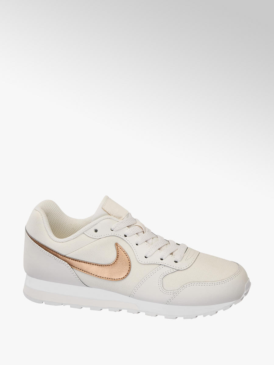 Mädchen Sneakers MD RUNNER 2 (GS) von NIKE in creme - deichmann.com Mädchen Sneakers MD RUNNER 2 (GS) von NIKE in creme - deichmann.com